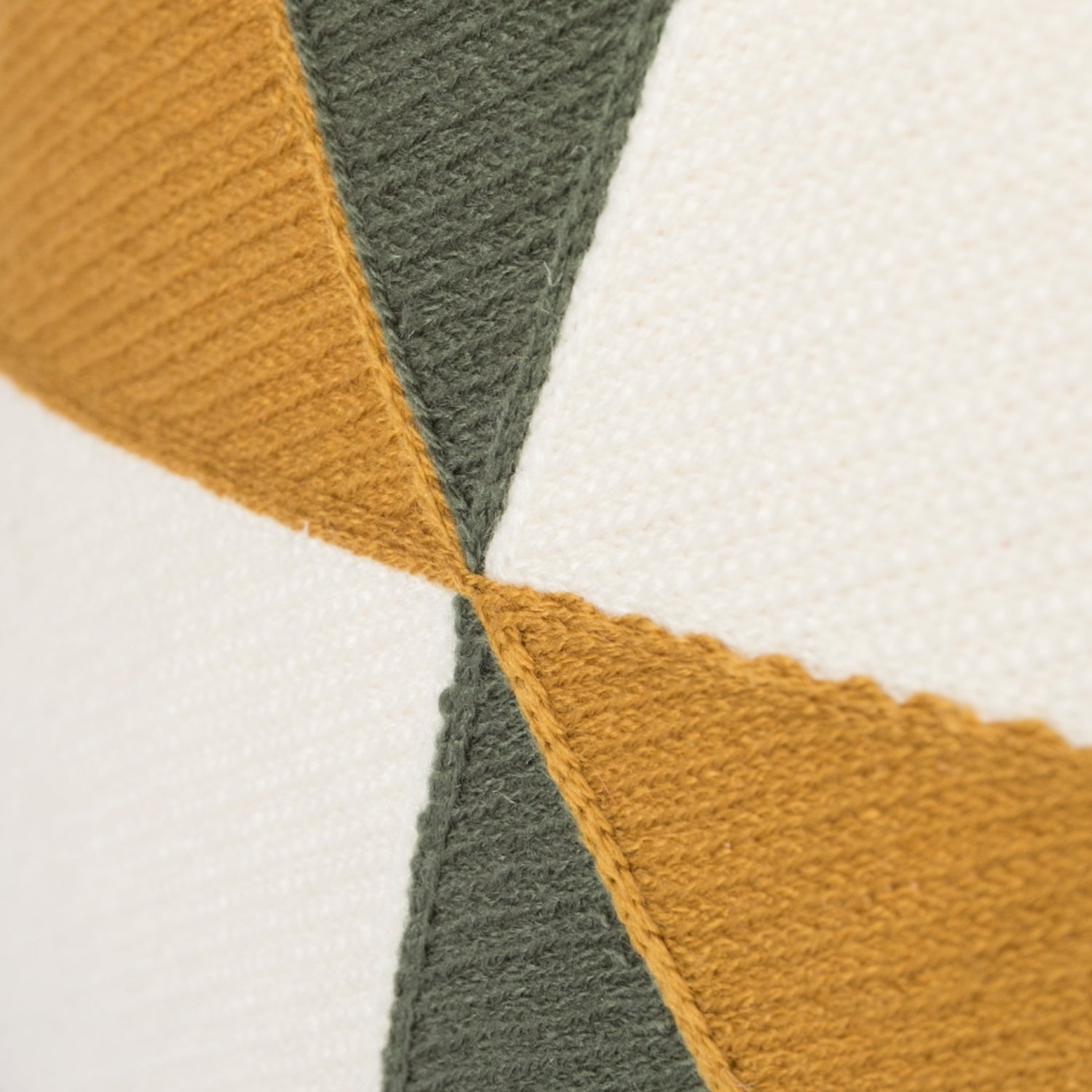 SILK HUESO MOSTAZA Y VERDE HOJA SECA 40X40
