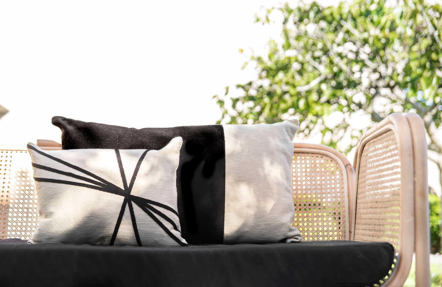 ARCHI BEIGE Y NEGRO 30X40