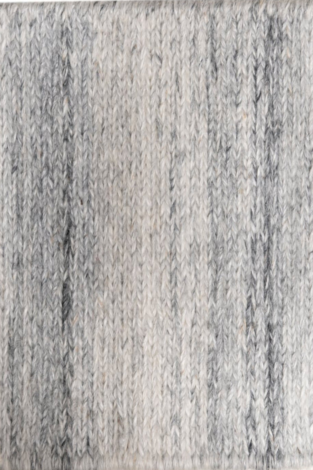 ESPIGA LANA JASPEADA HUESO Y GRIS OSCURO